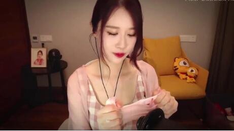 轩子巨2兔ASMR《给弟弟掏耳朵》+2部私藏音频|超真实耳语互动与沉浸式助眠体验[MP3/320Kbps]