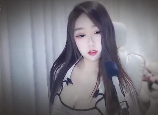 曦小曦（小曦老师）ASMR助眠视频：摇晃水瓶×耳部按摩沉浸式音效[546×398]