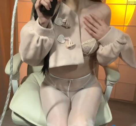 婉儿别闹ASMR《临近情人节的女友礼物》甜蜜女友系声控福利 [1V/MP4/2.1G]