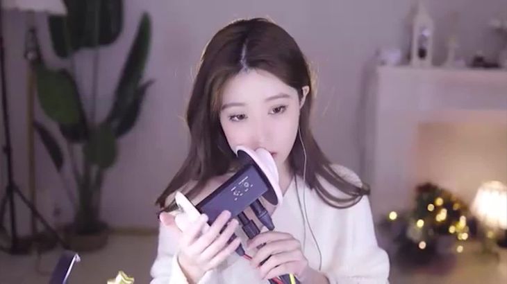 ASMR大伊伊 助眠福利 ASMR大伊伊 助眠福利