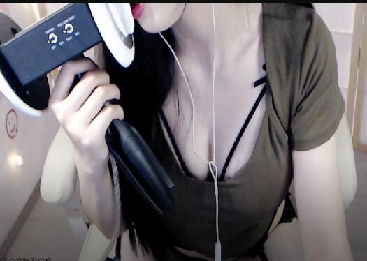 婉儿别闹ASMR新作：沉浸式厨房互动「做饭时被姐姐玩弄」耳语+环境音触发 [1V/154MB]