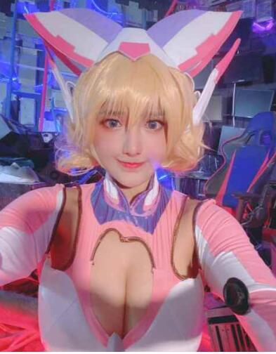 古阿扎ASMR巨胸女神热舞定制专辑｜沉浸式视听盛宴[111P+88V/5G]