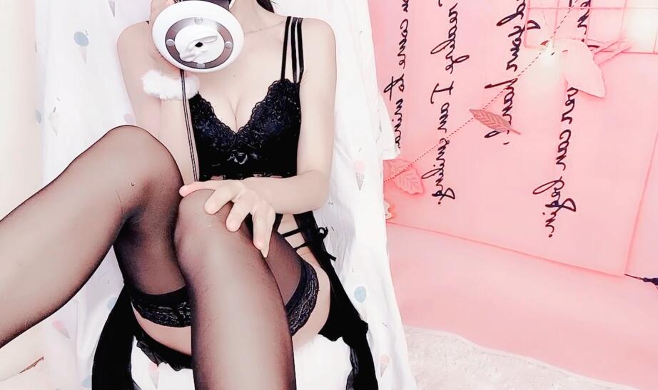 斗鱼夏诗诗 蕾丝女友